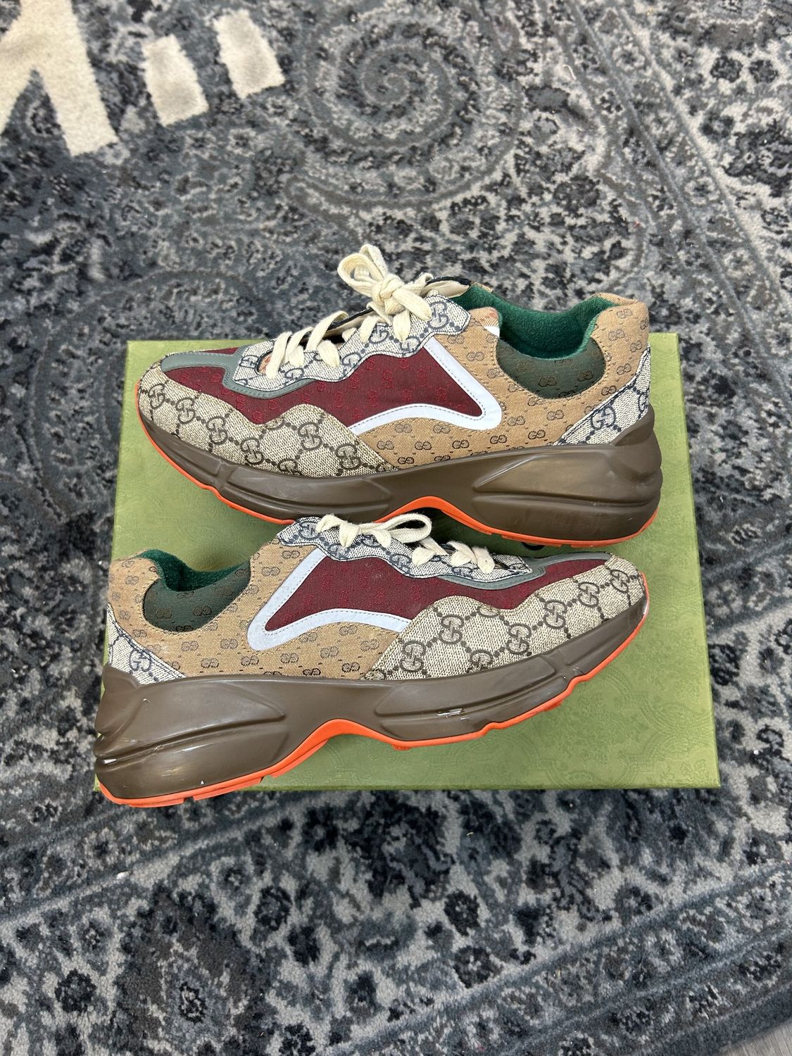 GUCCI RYHTON BROWN/RED SZ 8