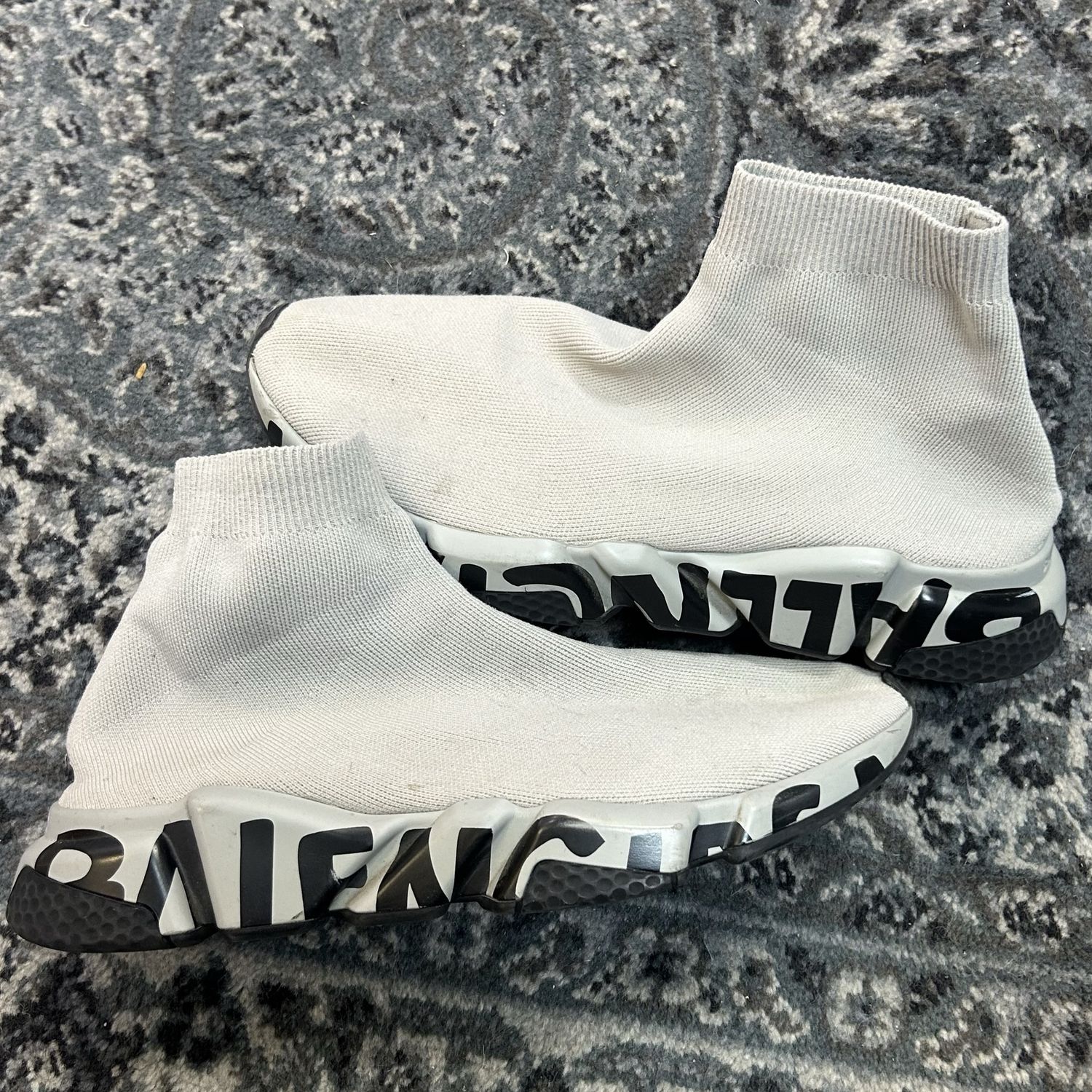 BALENCIAGA SPEED GRAFFITI TRAINER “GREY” SZ 9 N.B.