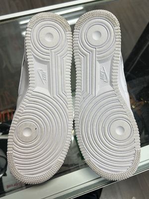 NIKE AIR FORCE 1 LOW 07' "TRIPLE WHITE" SZ 8 N.B.