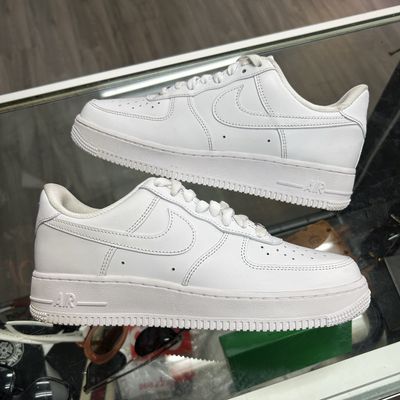NIKE AIR FORCE 1 LOW 07' "TRIPLE WHITE" SZ 8 N.B.