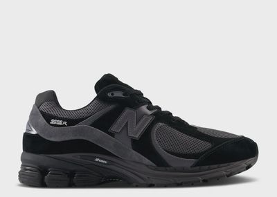 NEW BALANCE 2002R "BLACK MAGNET"