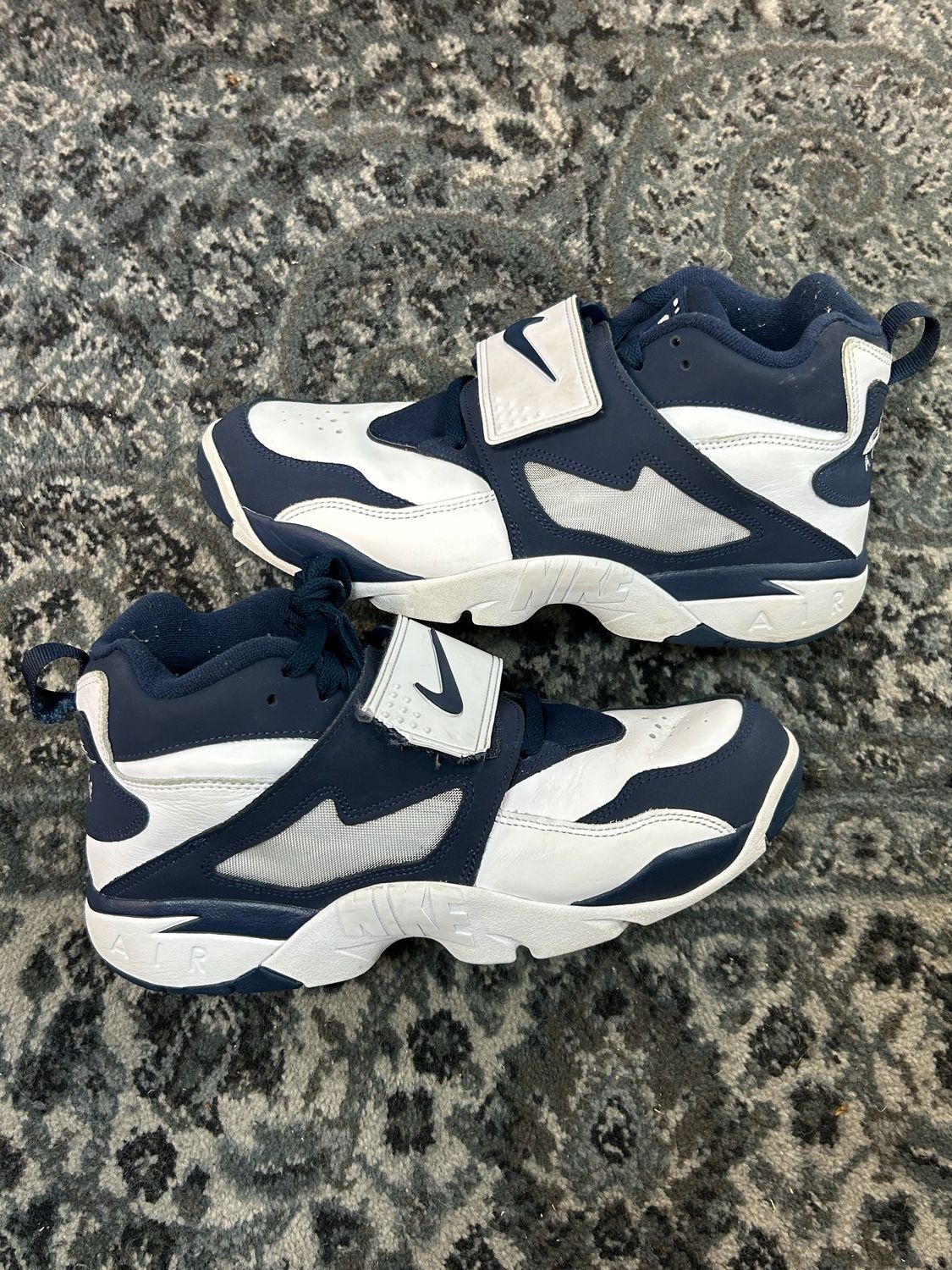 NIKE AIR DIAMOND TURF 2 "COWBOYS" SZ 11 N.B.