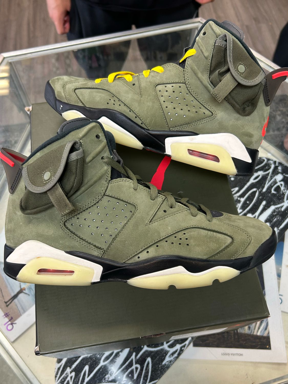 JORDAN 6 X TRAVIS SCOTT “OLIVE” SZ 12