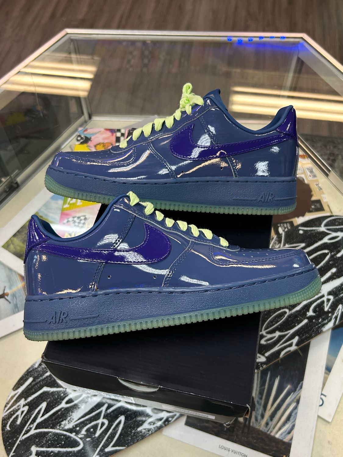 NIKE AIR FORCE 1 LOW QS "PATENT LEATHER MYSTIC NAVY" SZ 8