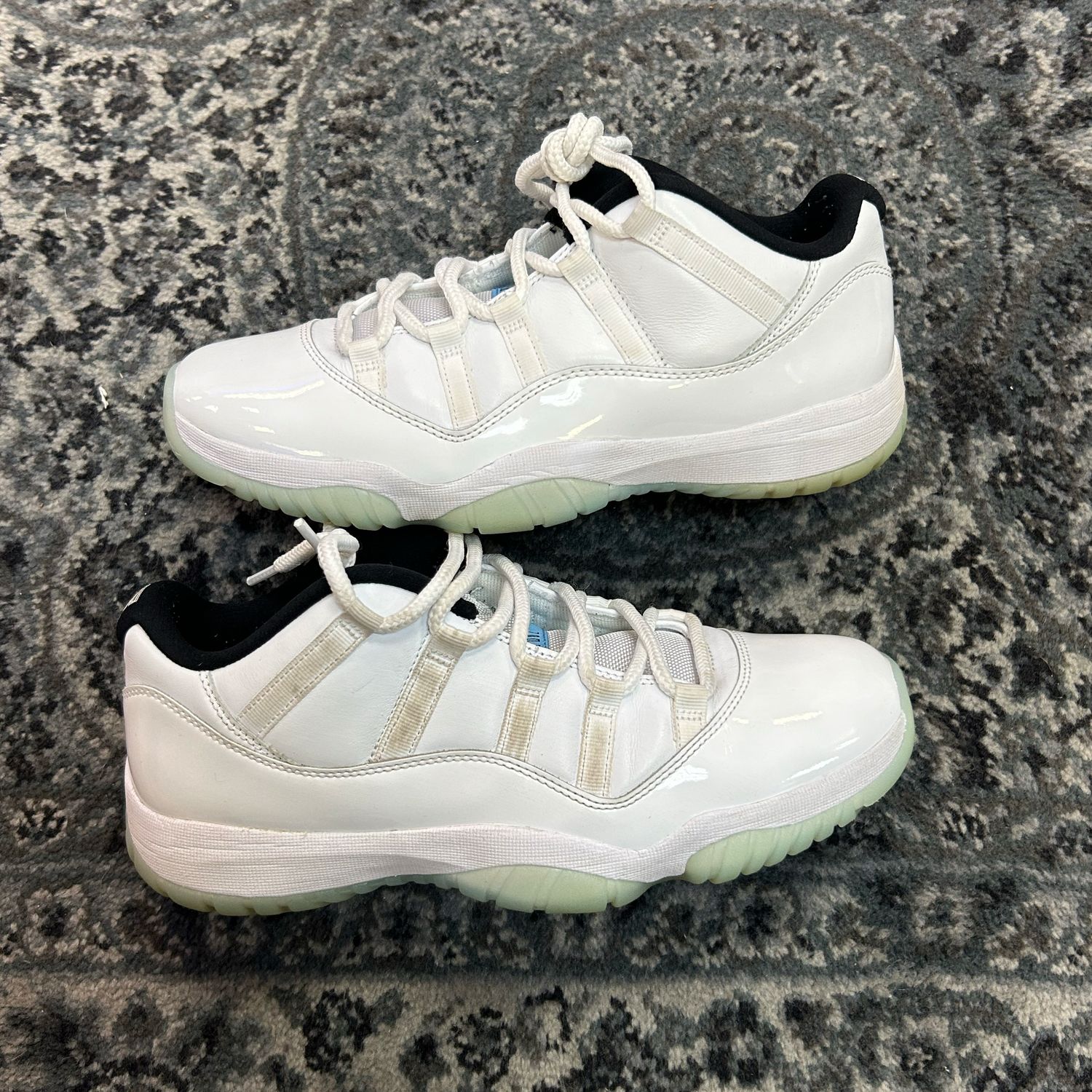 JORDAN 11 LOW “LEGEND BLUE” SZ 10 N.B.