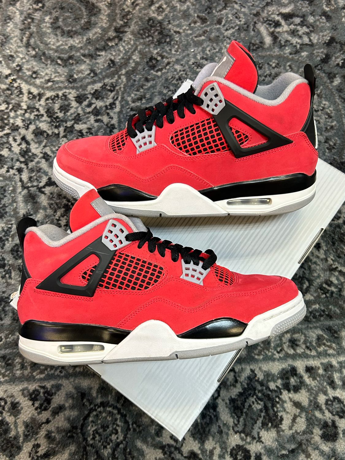 JORDAN 4 "TORO BRAVO" SZ 8.5