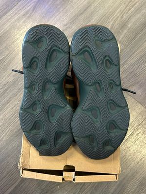 YEEZY 700 V3 "COPPER FADE" SZ 9.5
