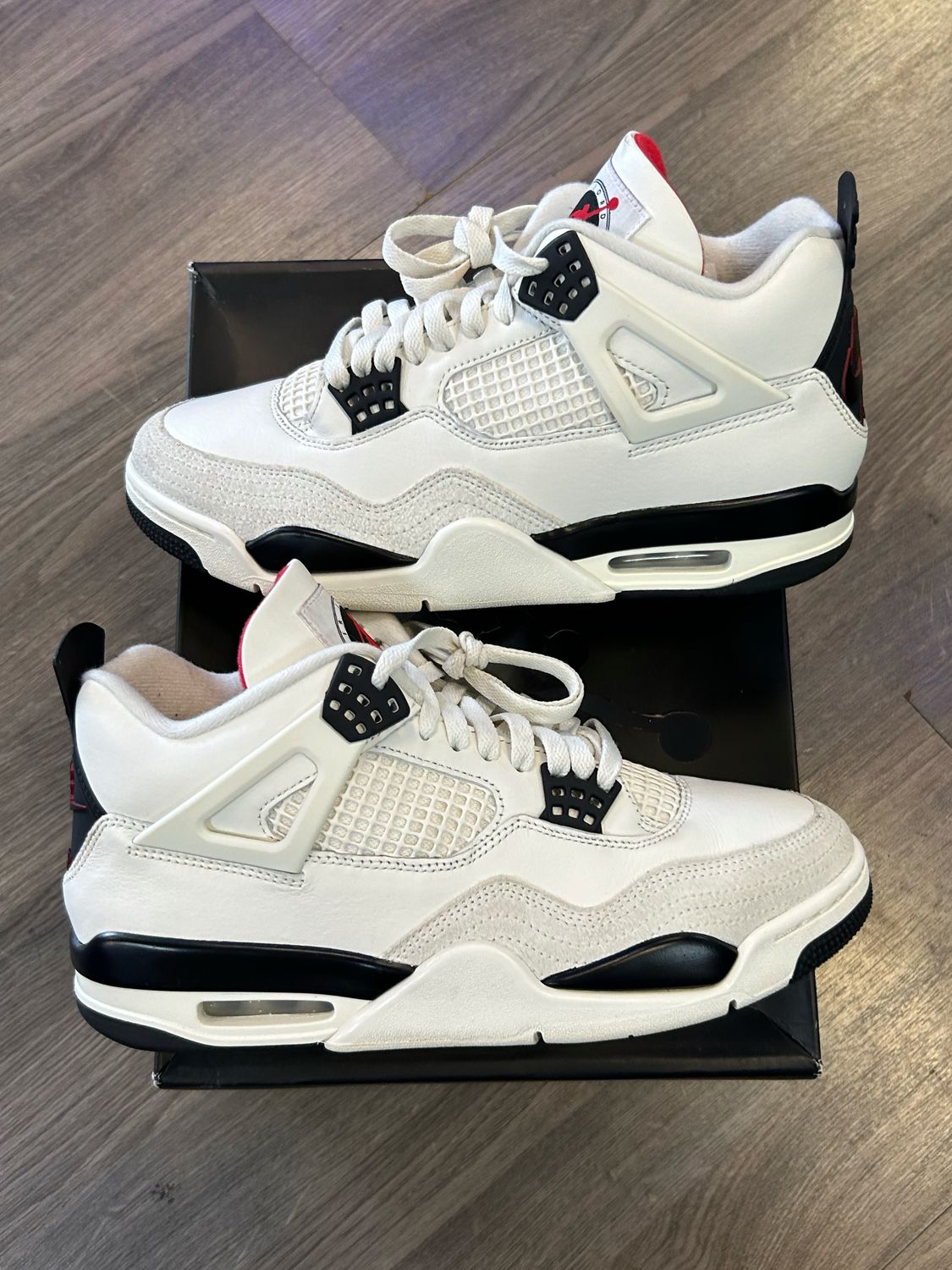 JORDAN 4 “FLIGHT CLUB” SZ 9.5