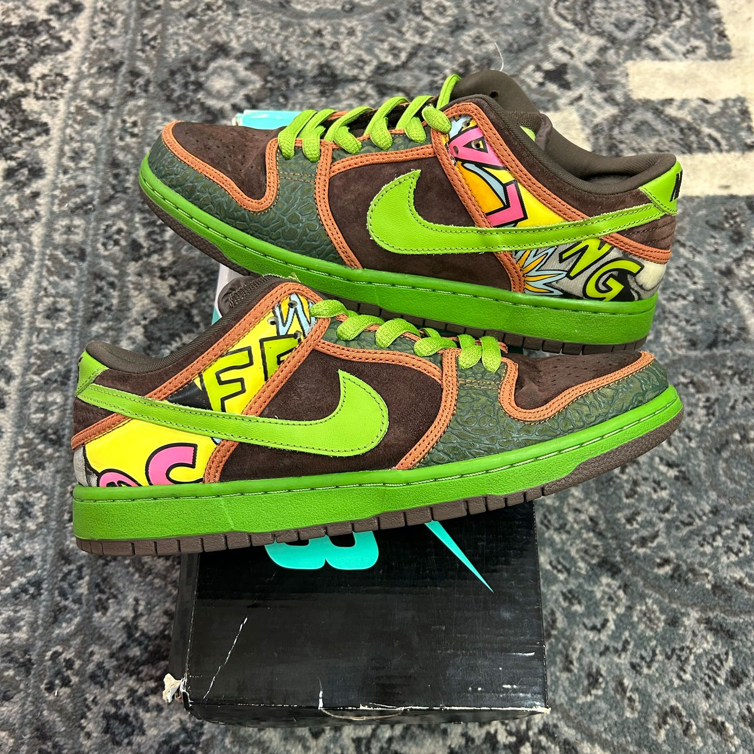NIKE SB DUNK LOW “DE LA SOUL” SZ 9