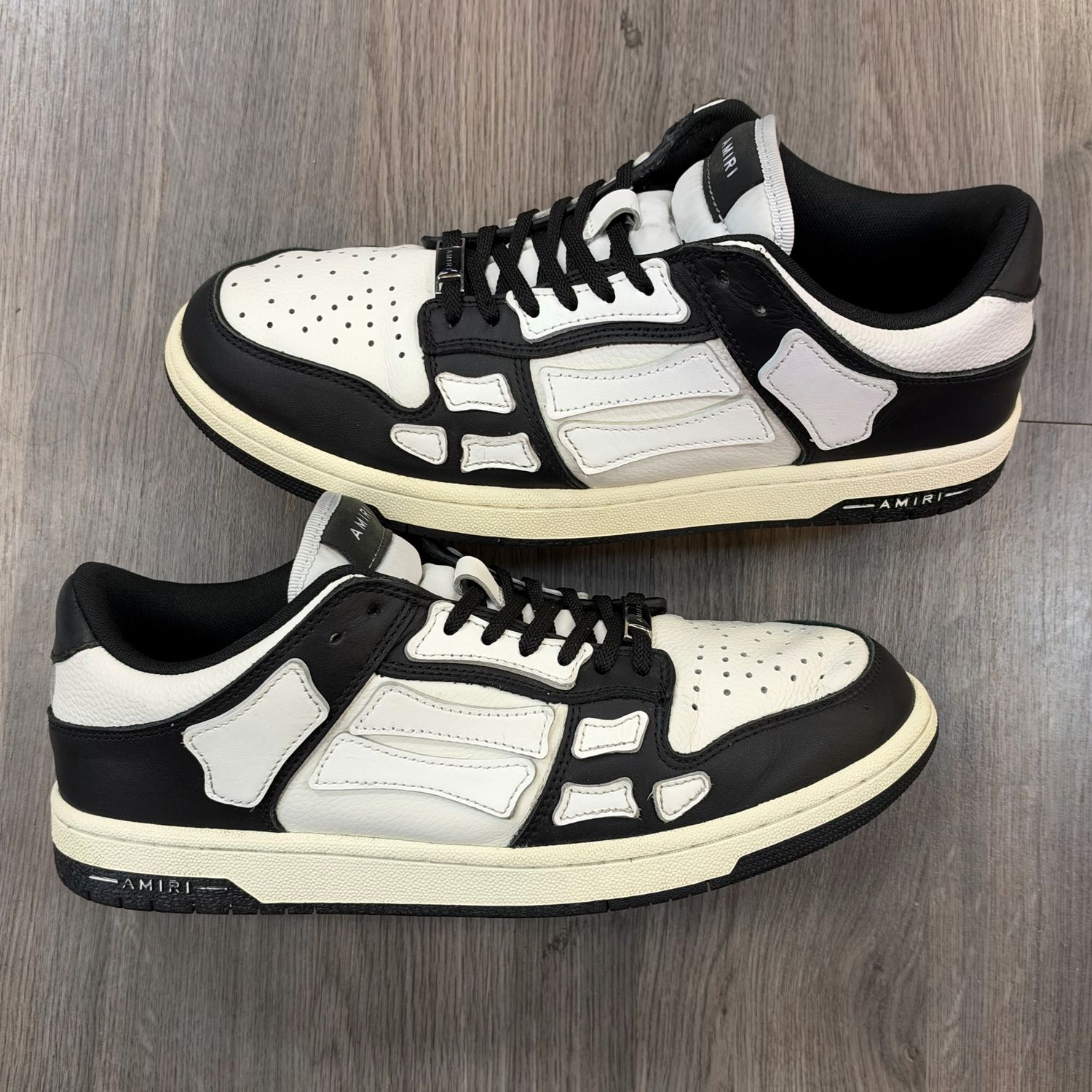 AMIRI SKEL TOP LOW SNEAKER “BLACK/WHITE” SZ 10 N.B.
