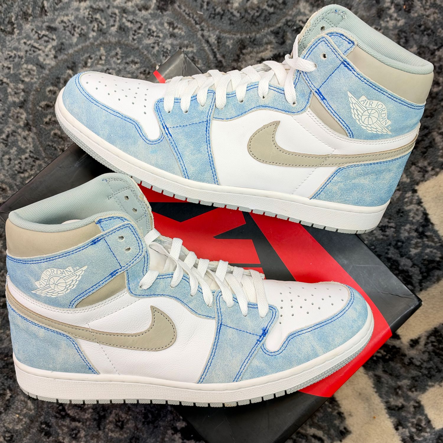 JORDAN 1 “HYPER ROYAL” SZ 12