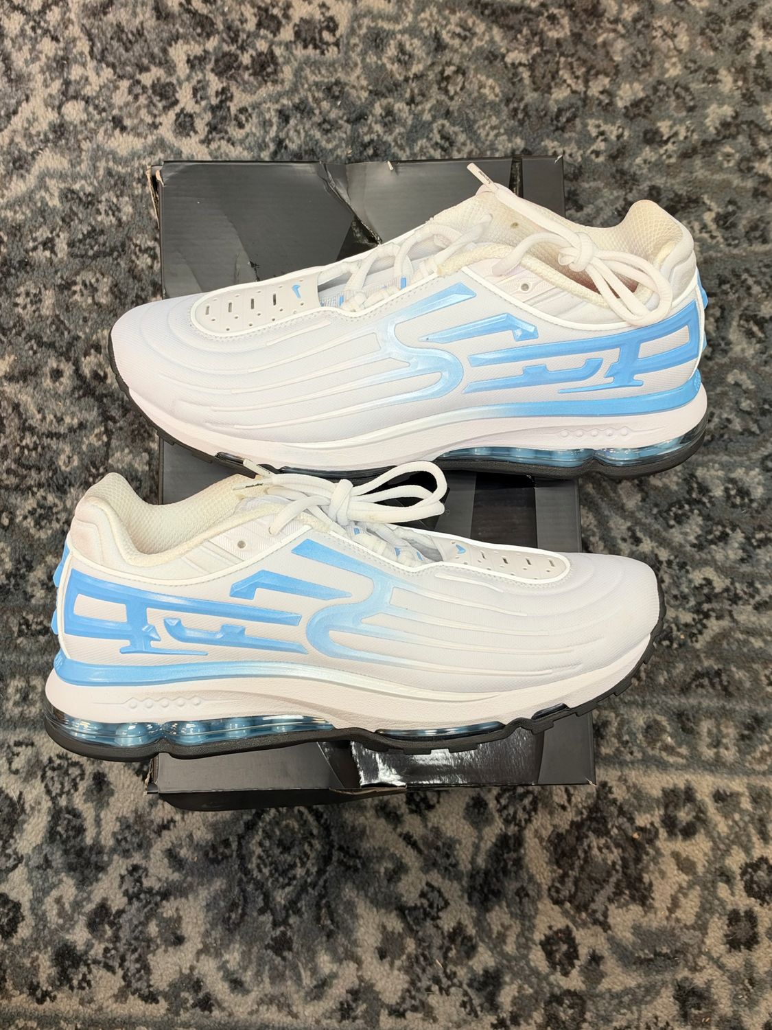 NIKE AIR MAX 2001 AIR ECSTASY X SUPREME “WHITE UNIVERSITY BLUE” SZ 11