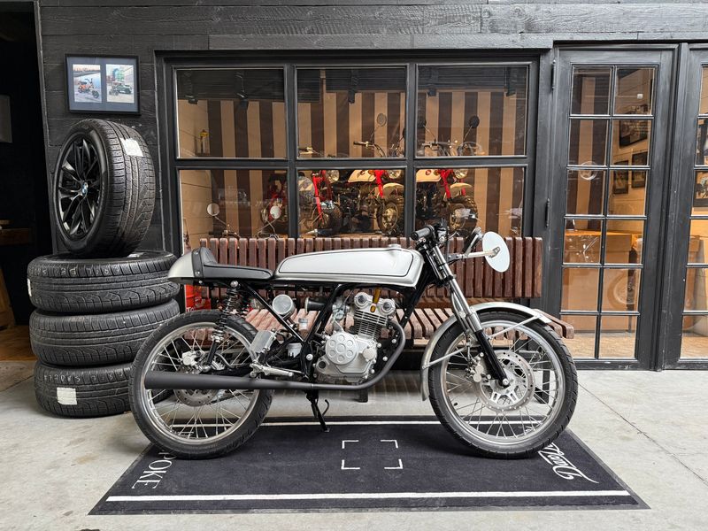 Honda Dream CB50R “Race”
