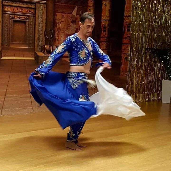 Book a Dance Class with Zhor 60 min. Private