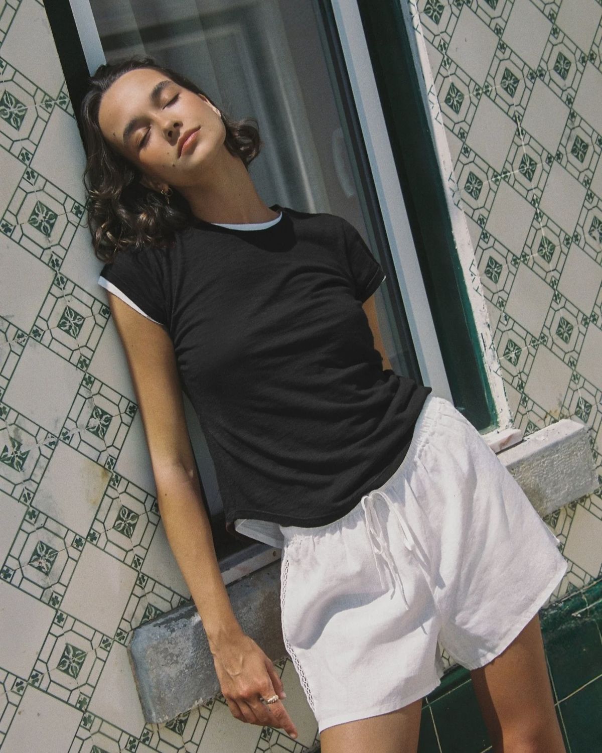 Bella Dahl - Beach Short W/ Lace Inset White Bella Dahl - Beach Short W/ Lace Inset White