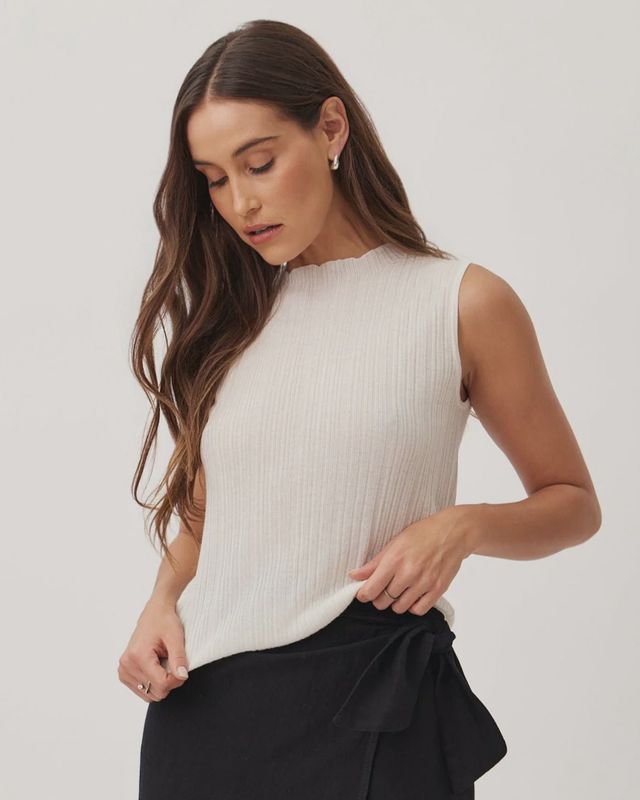 Bella Dahl - Textured Ribbed Mock Neck Top Off White