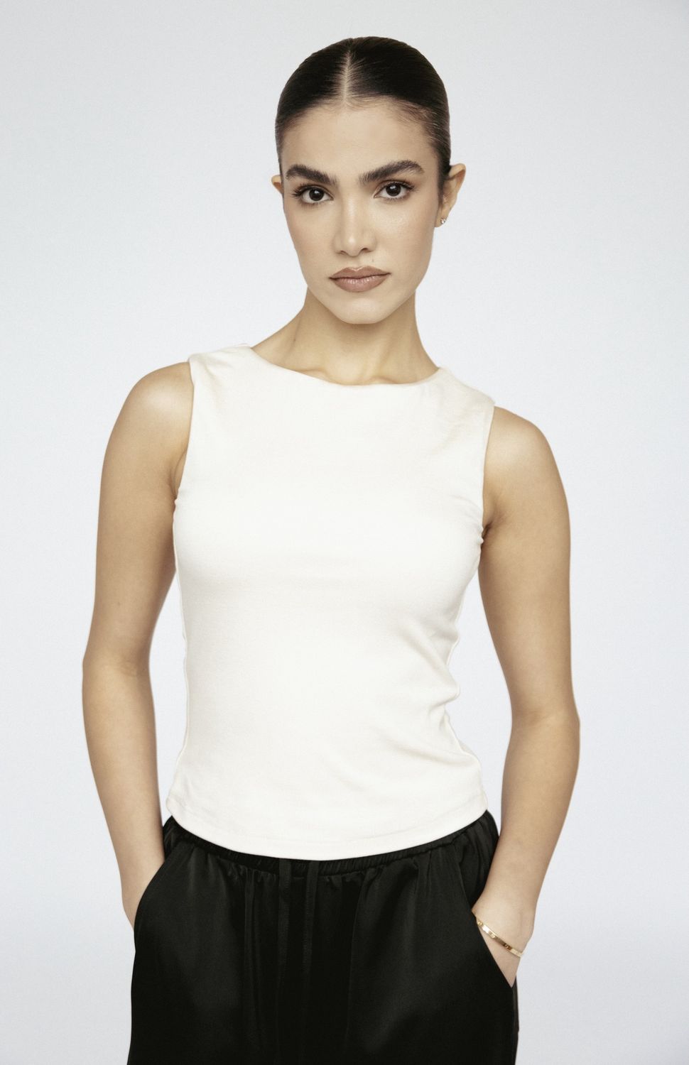 Amanda Maria - Bamboo Seamless Crew Tank Beige
