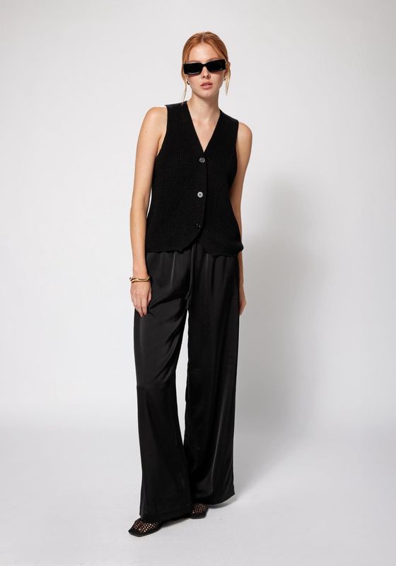 Amanda Maria - Ultimate Pant in Black