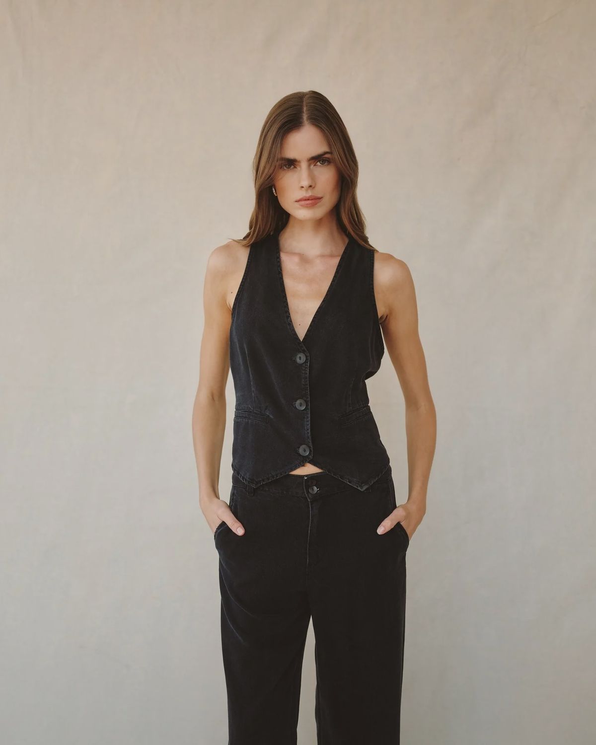 Bella Dahl - Cinch Back Vest Dark Graphite Wash, Size: XS