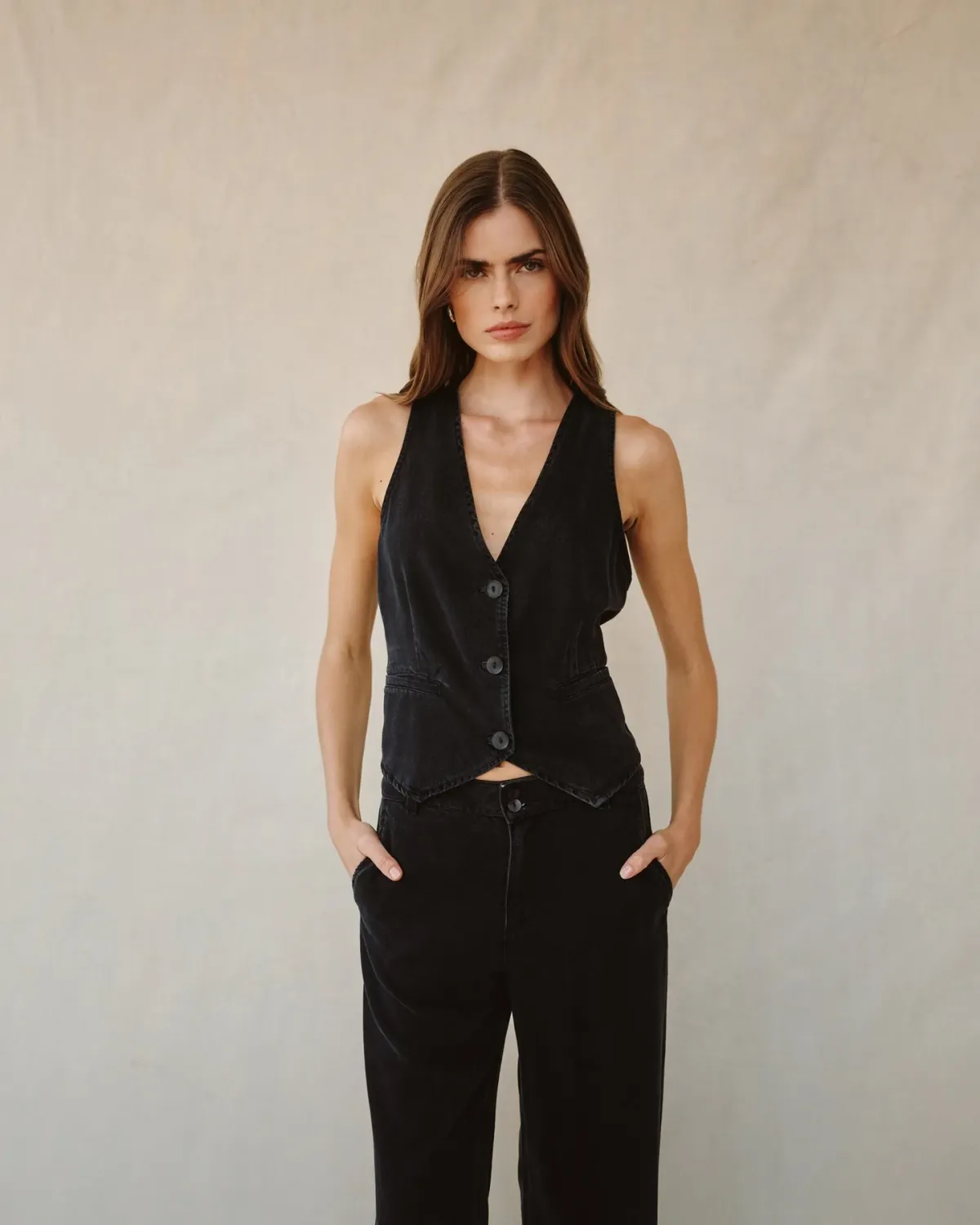 Bella Dahl - Cinch Back Vest Dark Graphite Wash, Size: XS