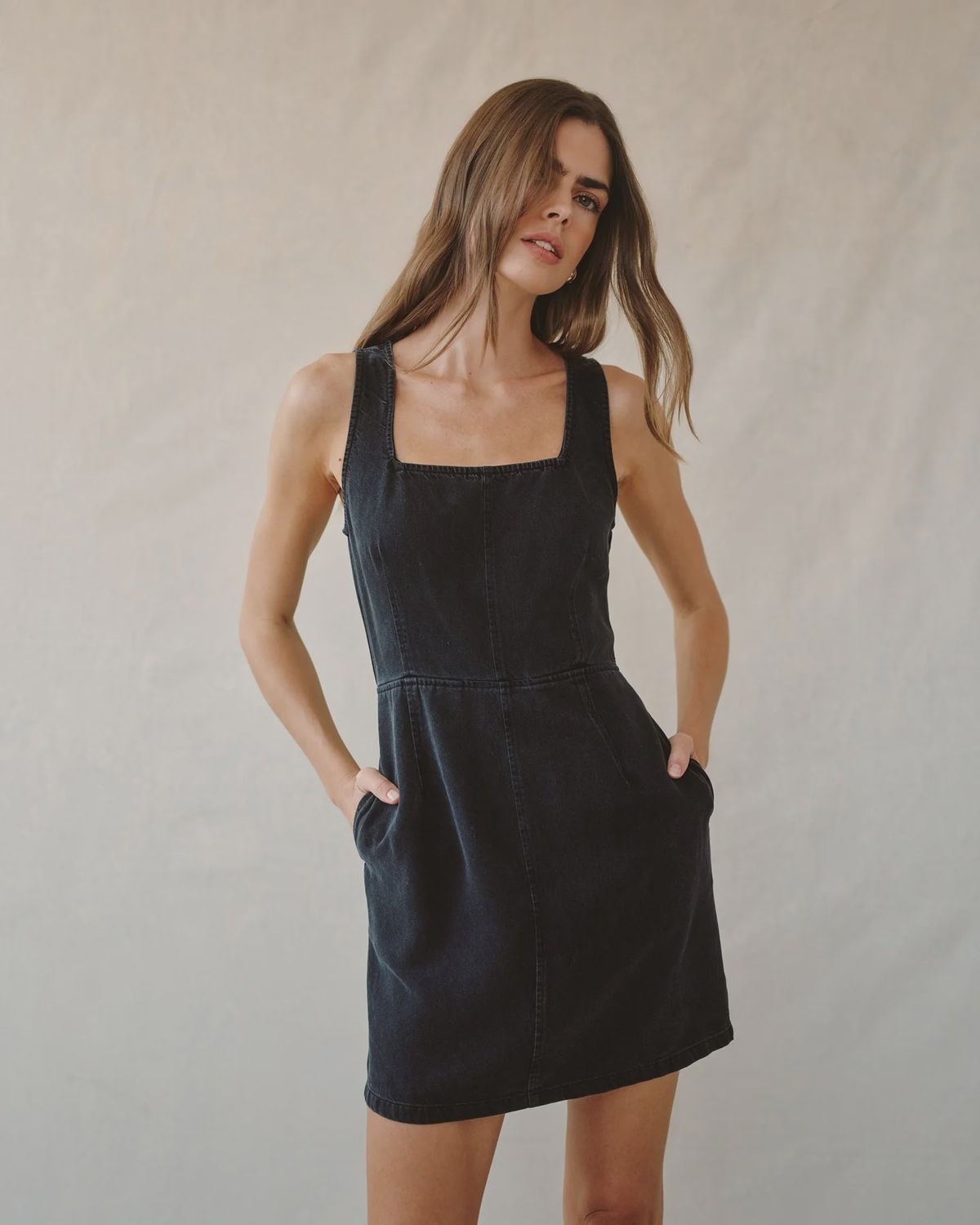 Bella Dahl - Fitted Mini Dress Dark Graphite Wash, Size: XS