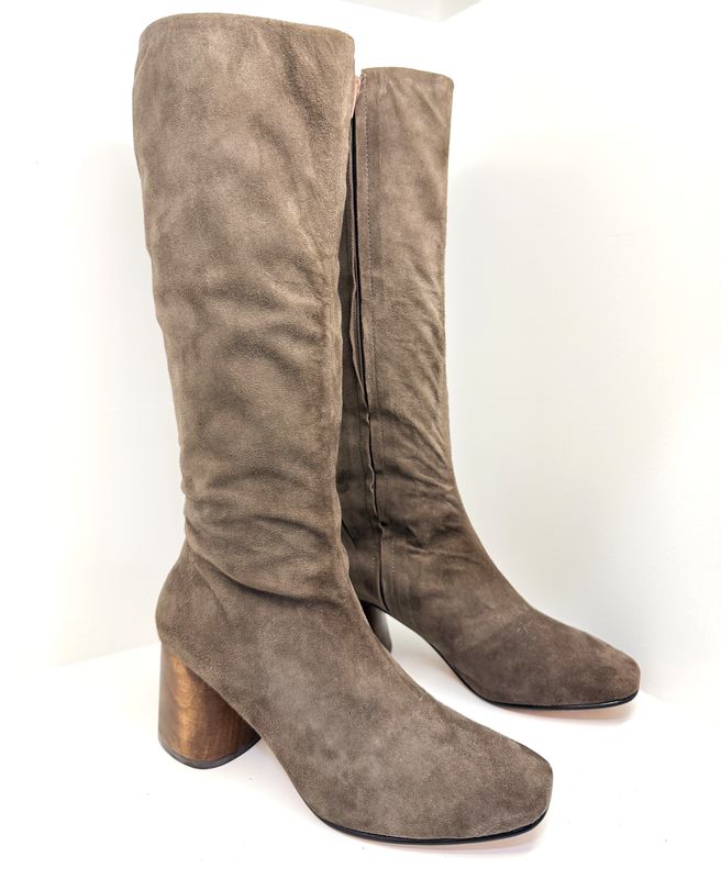 Huma Blanco - Tory Ashe Suede