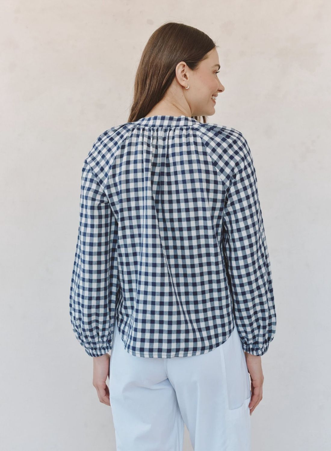 Bella Dahl - Long Sleeve Shirred Raglan Shirt Navy Gingham