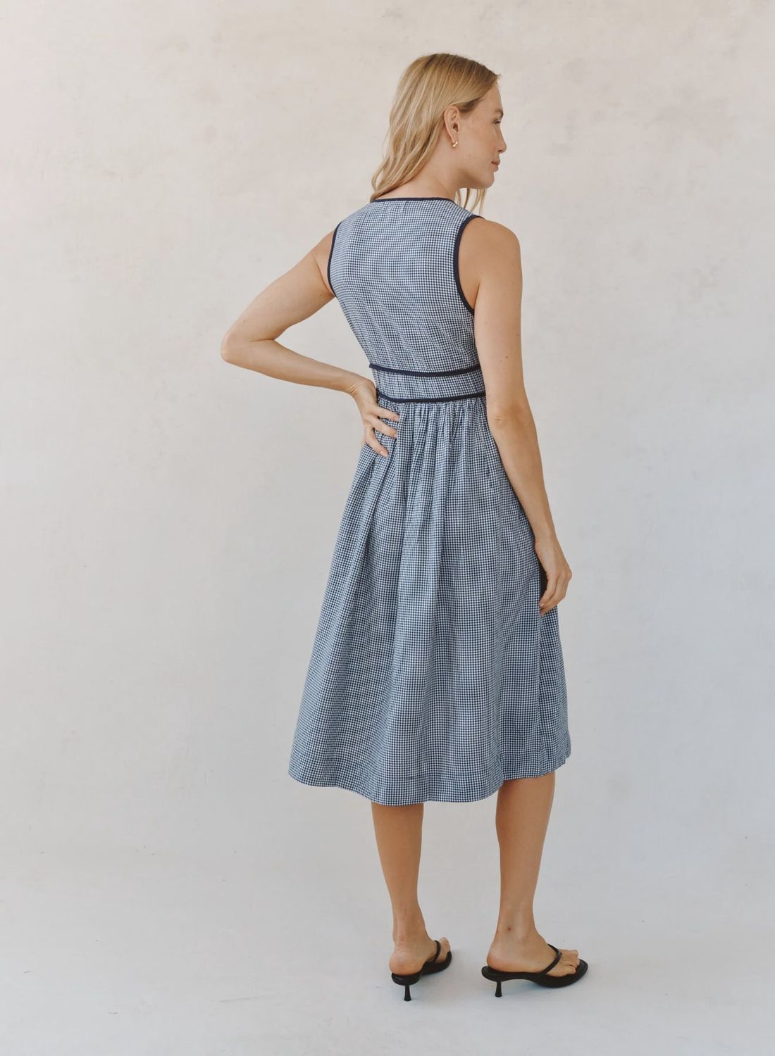 Bella Dahl - Fit &amp; Flare V-Neck Midi Dress Navy Micro Gingham
