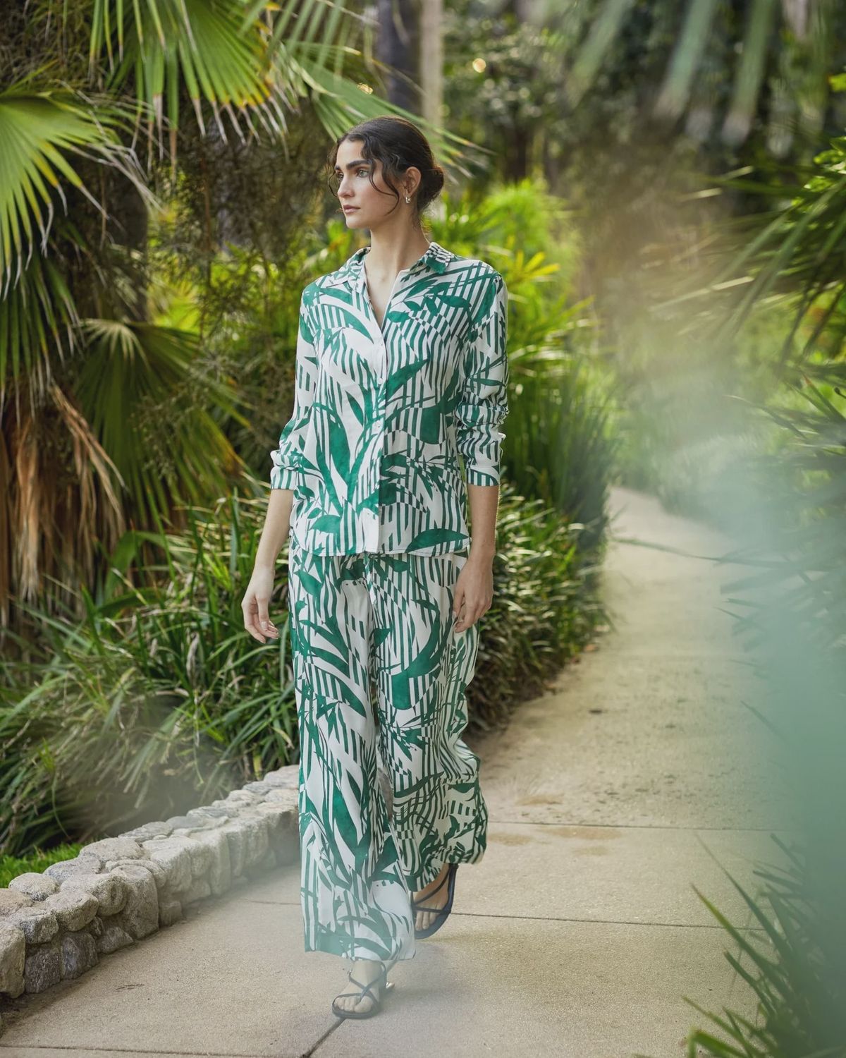 Bella Dahl - Classic Button Down Palm Paradise Print