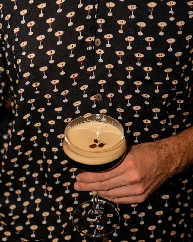 Buzz Around Town Short Sleeve Shirt