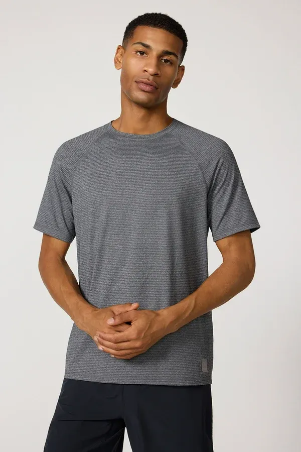 MPG Sport - Rise and Conquer Tee Micro Chip/Black