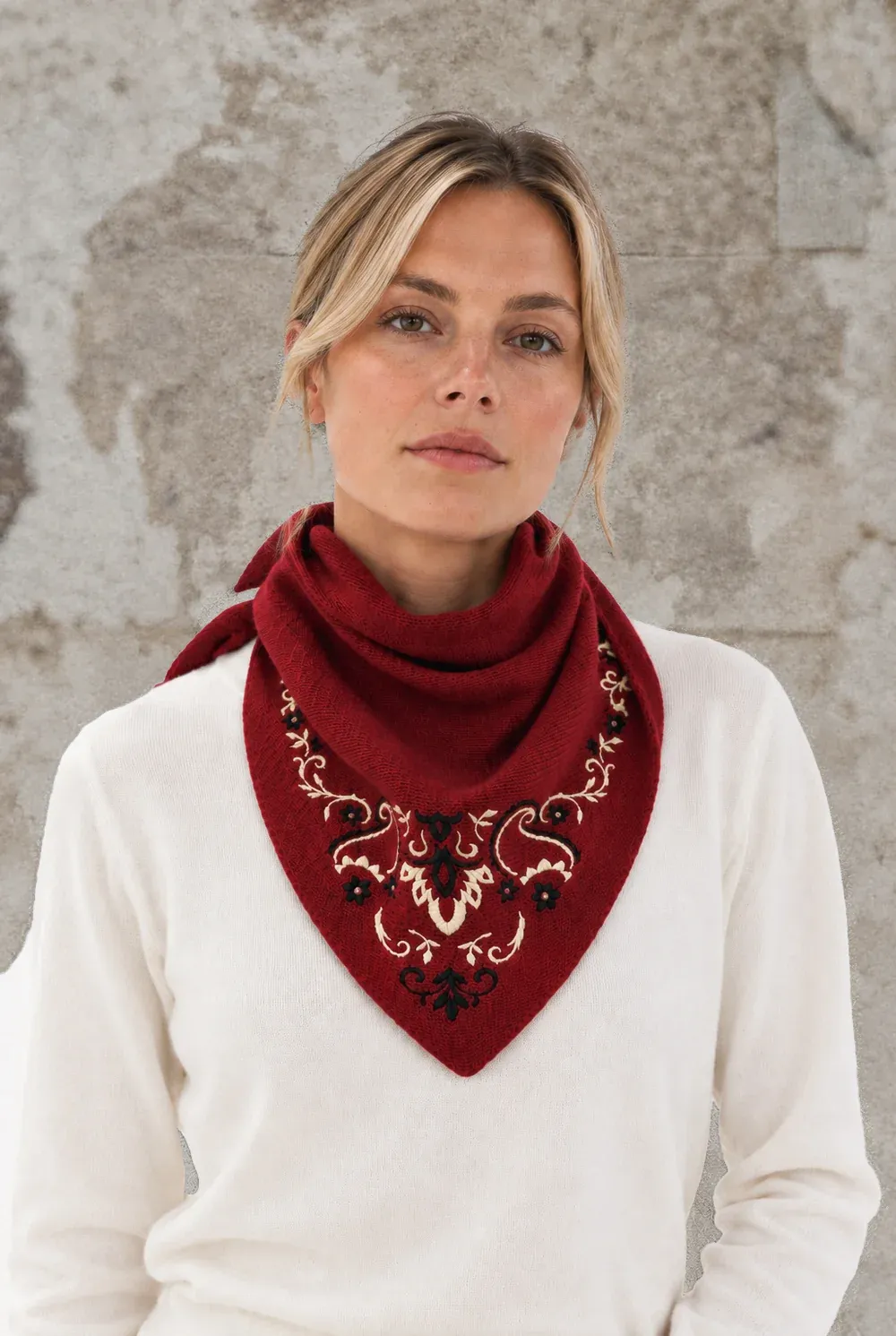 Bandana Triangle Merinos Scarf, Color: Bordeaux
