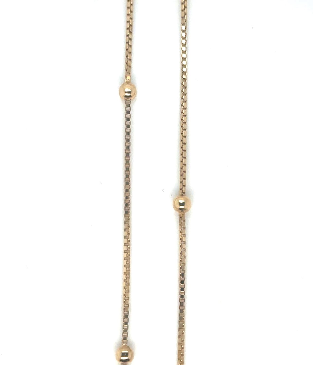 Ladies necklace With ball accents