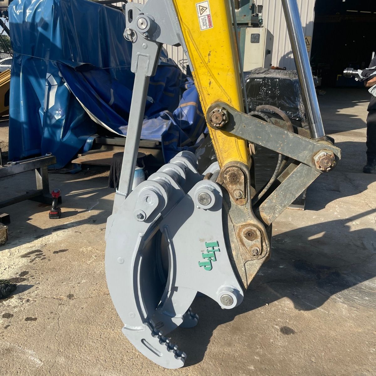 HFP Mechanical Grab with Stiff Arm | 14–16 Ton Excavators | 70mm Pins