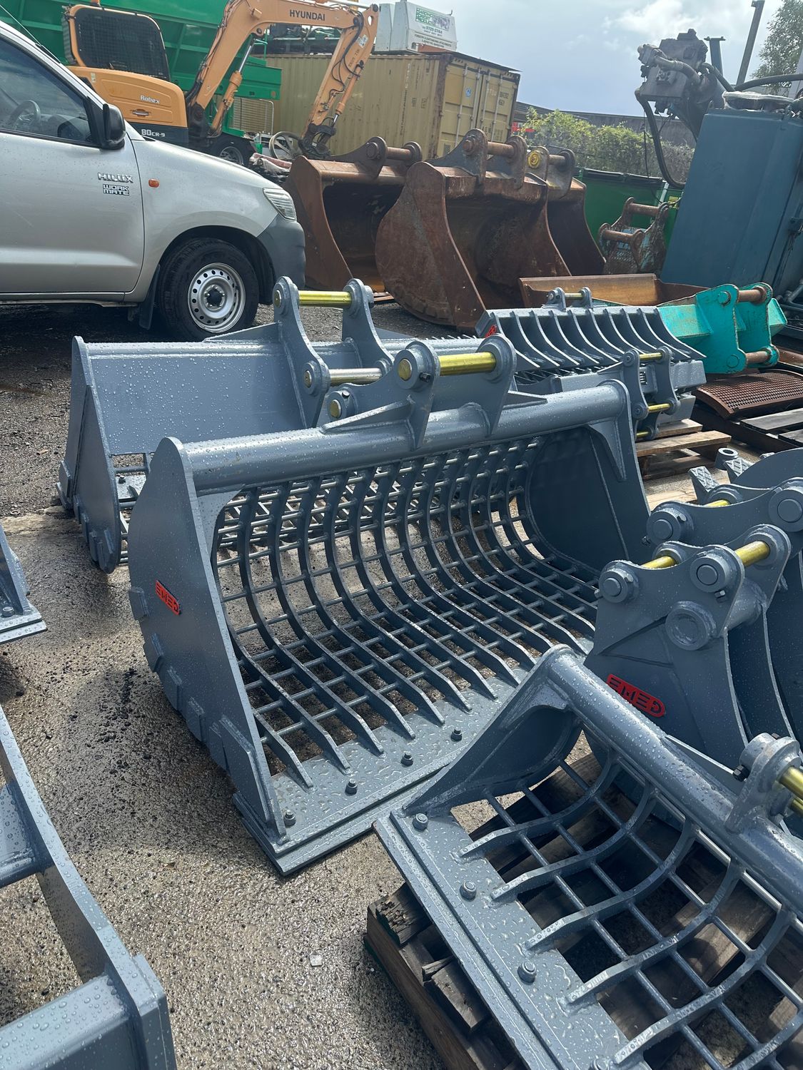 Heavy Duty Sieve Bucket 1200mm – From $2,390 inc GST | 4.5 to 6.5 Ton Excavators with 45mm Pins Heavy Duty Sieve Bucket 1200mm – From $2,390 inc GST | 4.5 to 6.5 Ton Excavators with 45mm Pins