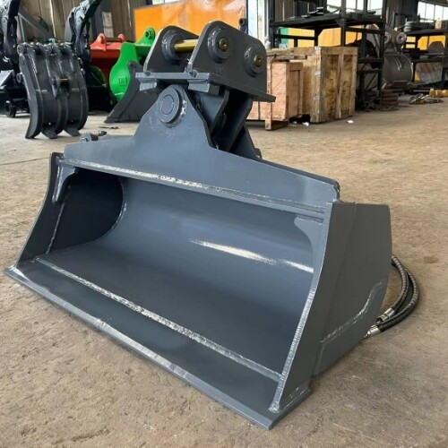 Heavy Duty Tilting Mud Bucket 750mm – $2,290 inc GST | 0.5 to 1.5 Ton Excavators with 25mm Pins Heavy Duty Tilting Mud Bucket 750mm – $2,290 inc GST | 0.5 to 1.5 Ton Excavators with 25mm Pins