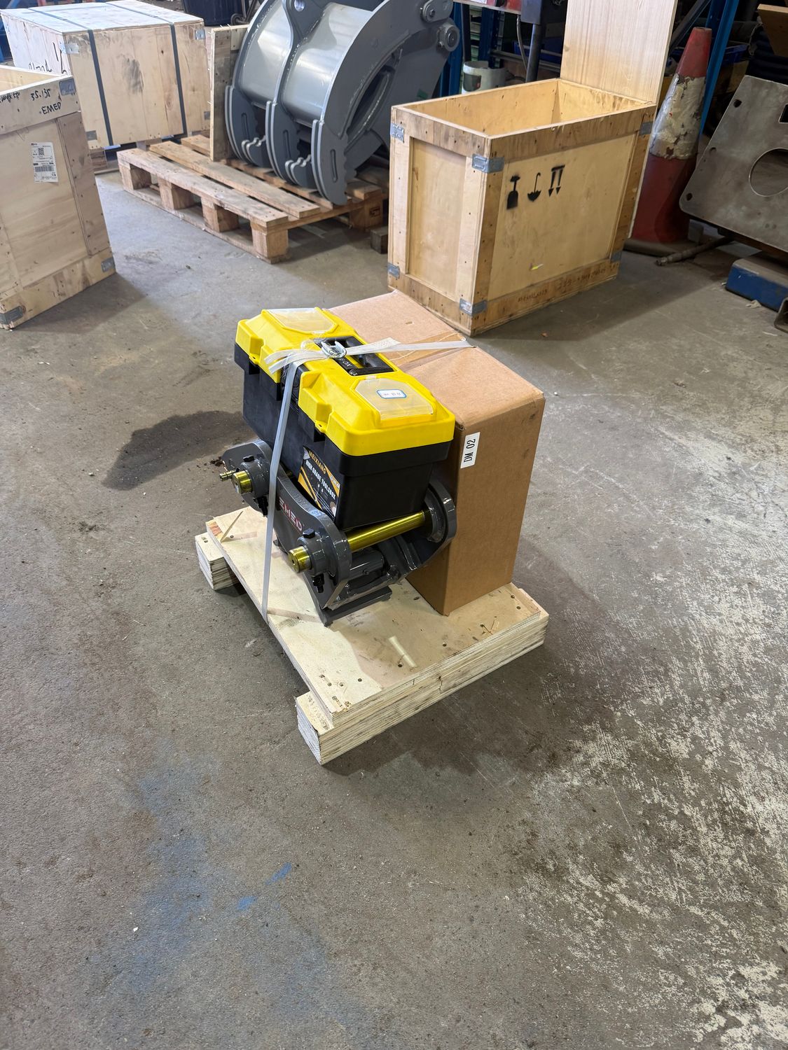 Hydraulic Quick Hitch with Safety Pin – Suits 45mm Pin Excavators
