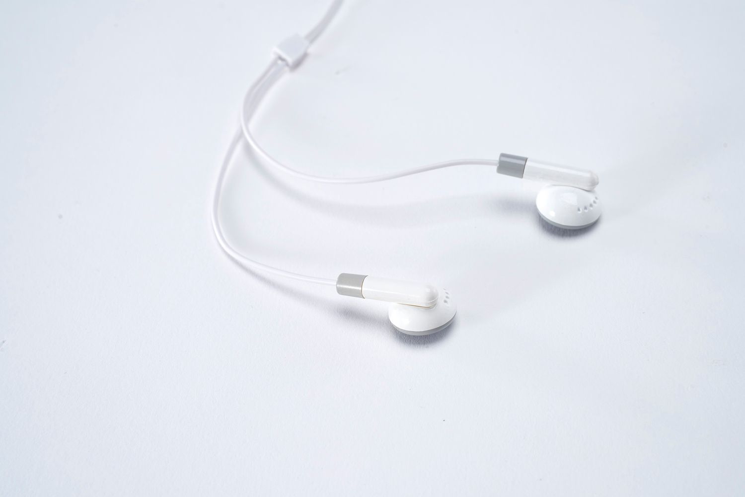 replacement earbuds + connection line