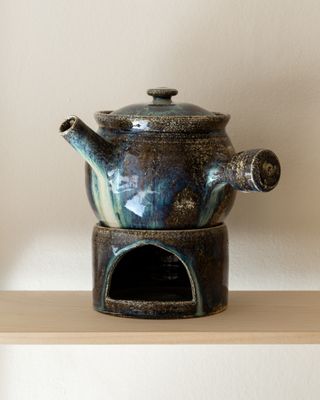 Eichu Tea Pot with Candle Warmer - CRDT547