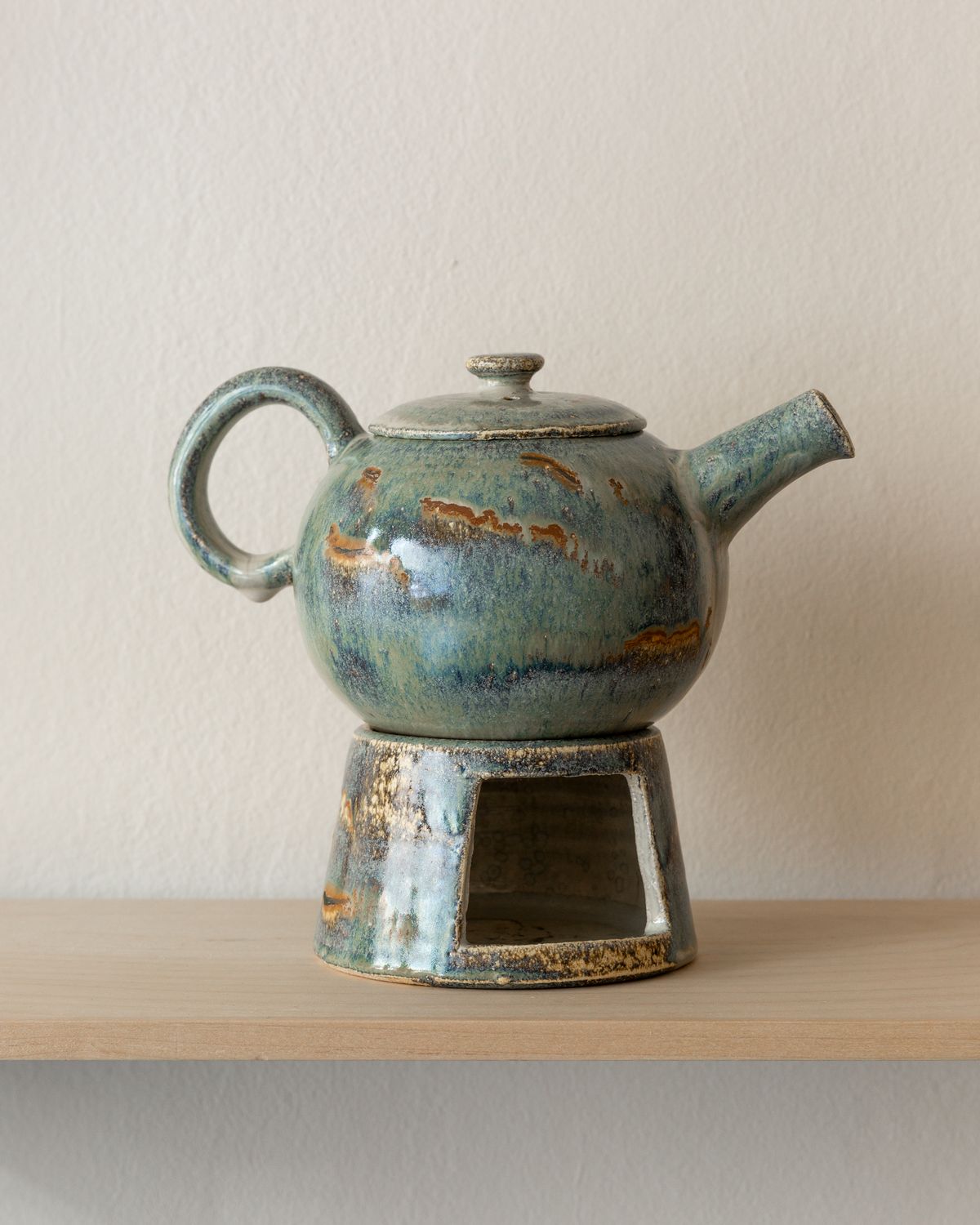 Eichu Tea Pot with Candle Warmer - CRDT737