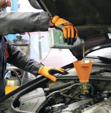 ATTREZZATURA OLIO E FILTRI