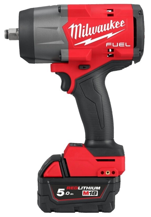 AVVITATORE A IMPULSI ALTA POTENZA 18 V 1/2&quot; 1491 Nm, 2 BATTERIE 5,0 Ah TECNOLOGIA FUEL ONE KEY CON ANELLO DI FRIZIONE