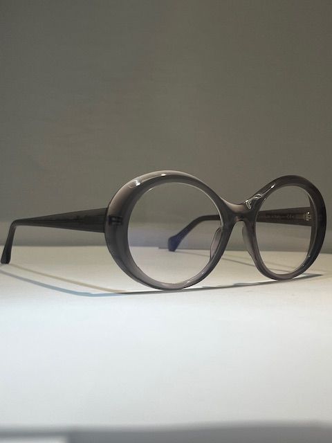 Suzy Glam Reads poatry Thunder