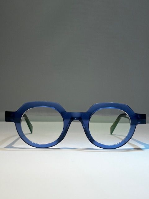 Anne et Valentin Relief 25A01