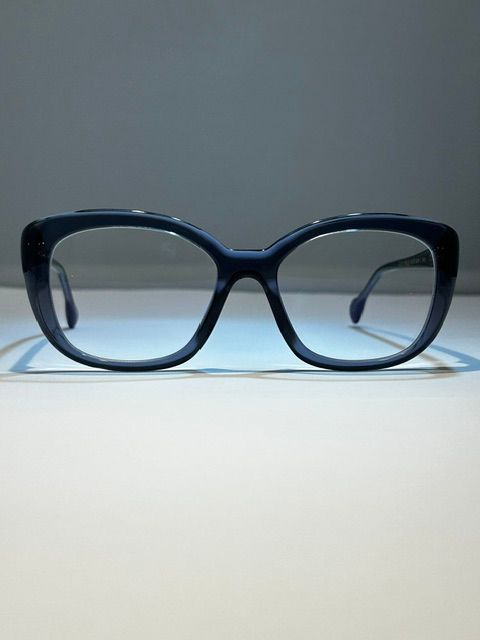 Suzy Glam Enters The Club Night