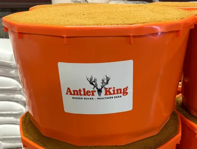 Antler King Big Boy 20% All Natural 200 lb Deer Tub
