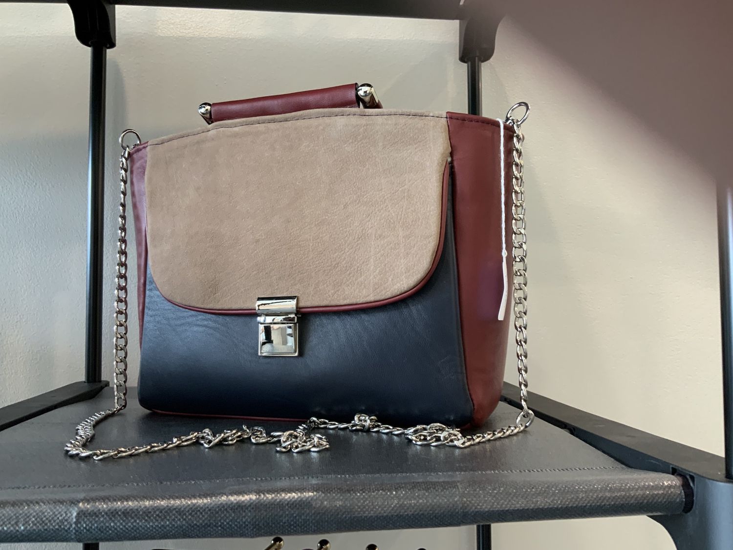 Bespoke purse, Flavor: Ruby Satchel