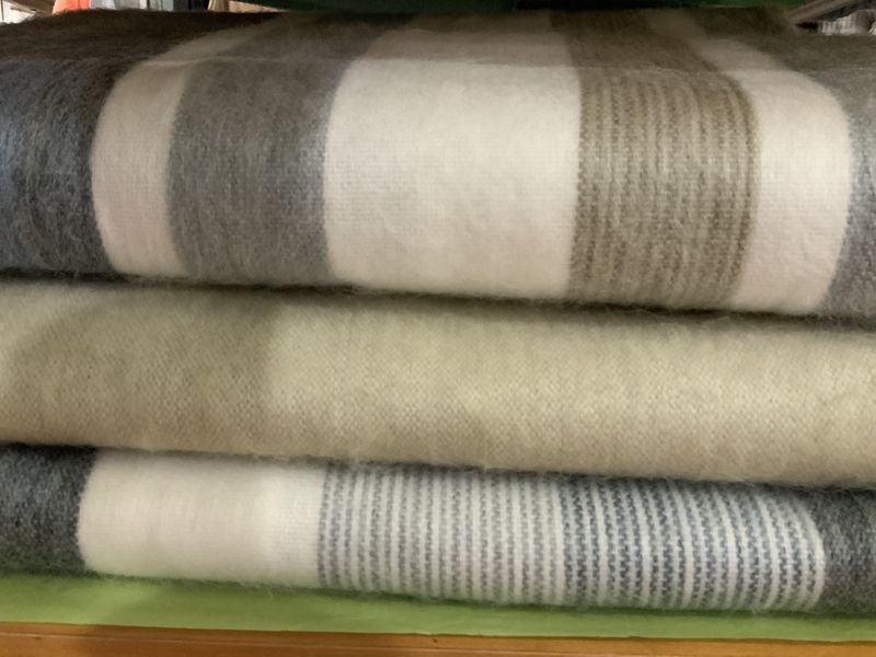 Alpaca Queen Size Throw Blanket