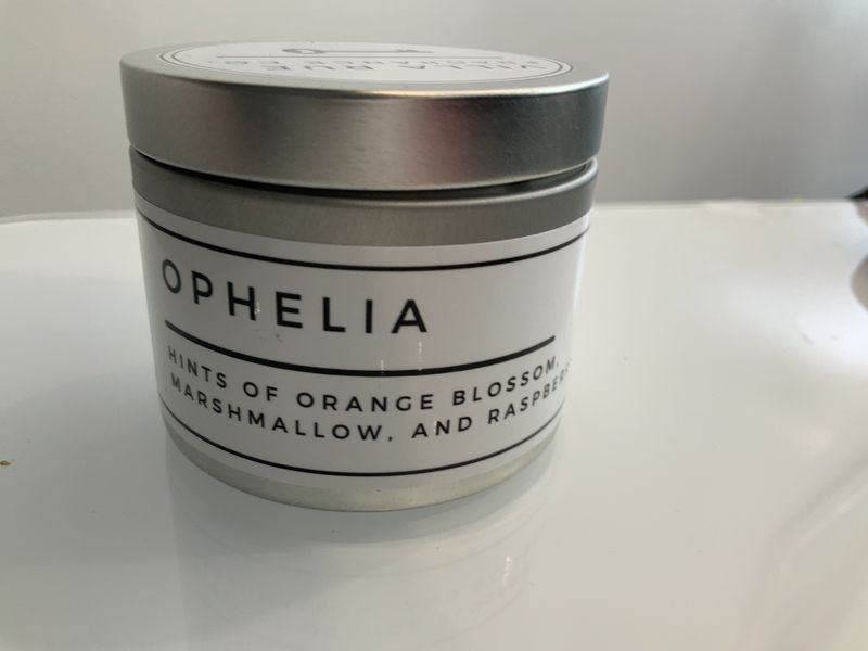 Villa Rue Candle