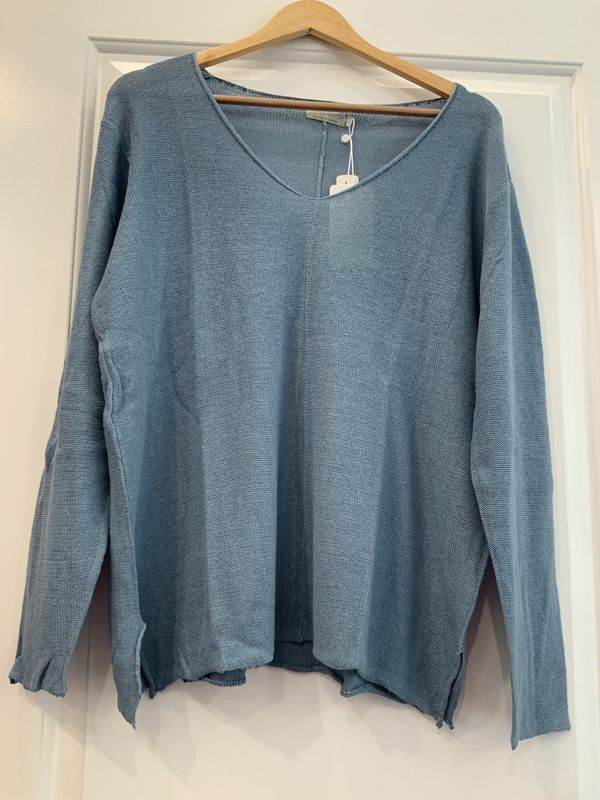 Beachy V Neck